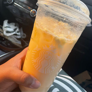 Meet your Posher, Karina